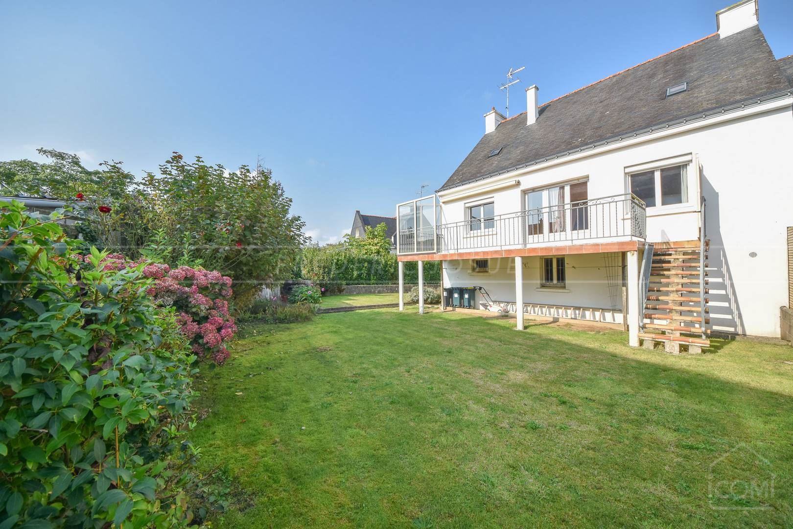MAISON DE QUALITE - 3/5 CHAMBRES - TERRASSE - CALME - CAVE - GARAGE - TERRAIN DE 500M² ENVIRON - RARE photo 2